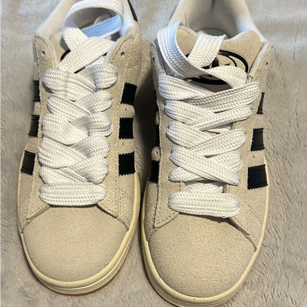 Addidas. New. Size 7.5.